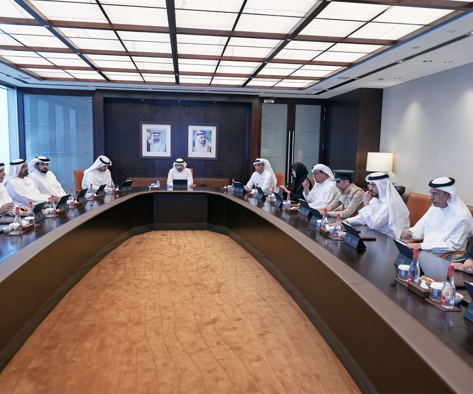 Sheikh Hamdan News - Hamdan bin Mohammed approves new policies and initiatives promoting healthcare, family welfare, education and smart buildings