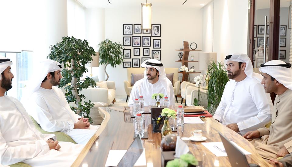 Hamdan bin Mohammed reviews Dubai Future Foundation’s 2018 plan and