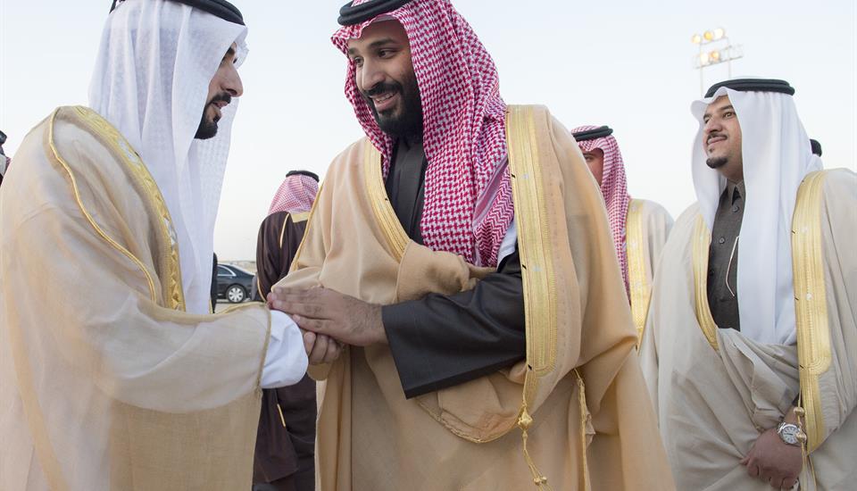 حمدان بن محمد يغادر الرياض ومحمد بن سلمان في مقدمة مودعيه
