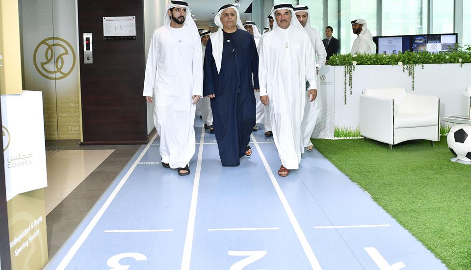 Hamdan bin Mohammed visits Dubai Sports Council
