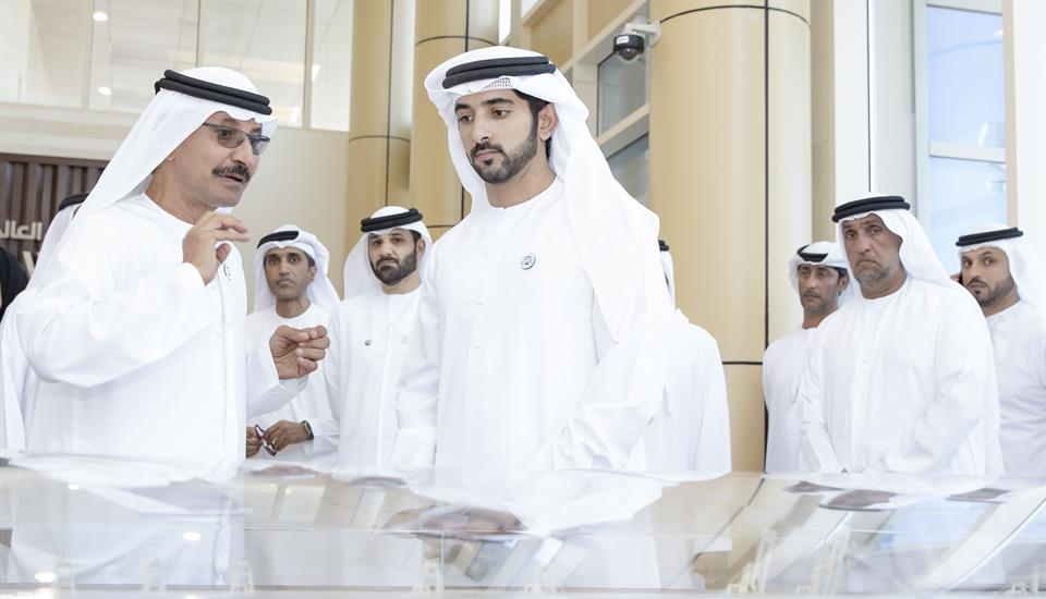 Hamdan bin Mohammed visits DP World’s facilities, inspects operations of