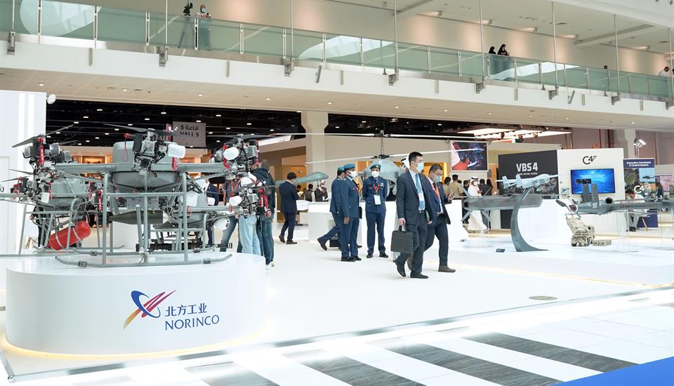 Hamdan bin Mohammed visits Umex and SimTex 2022 exhibition in Abu Dhabi
