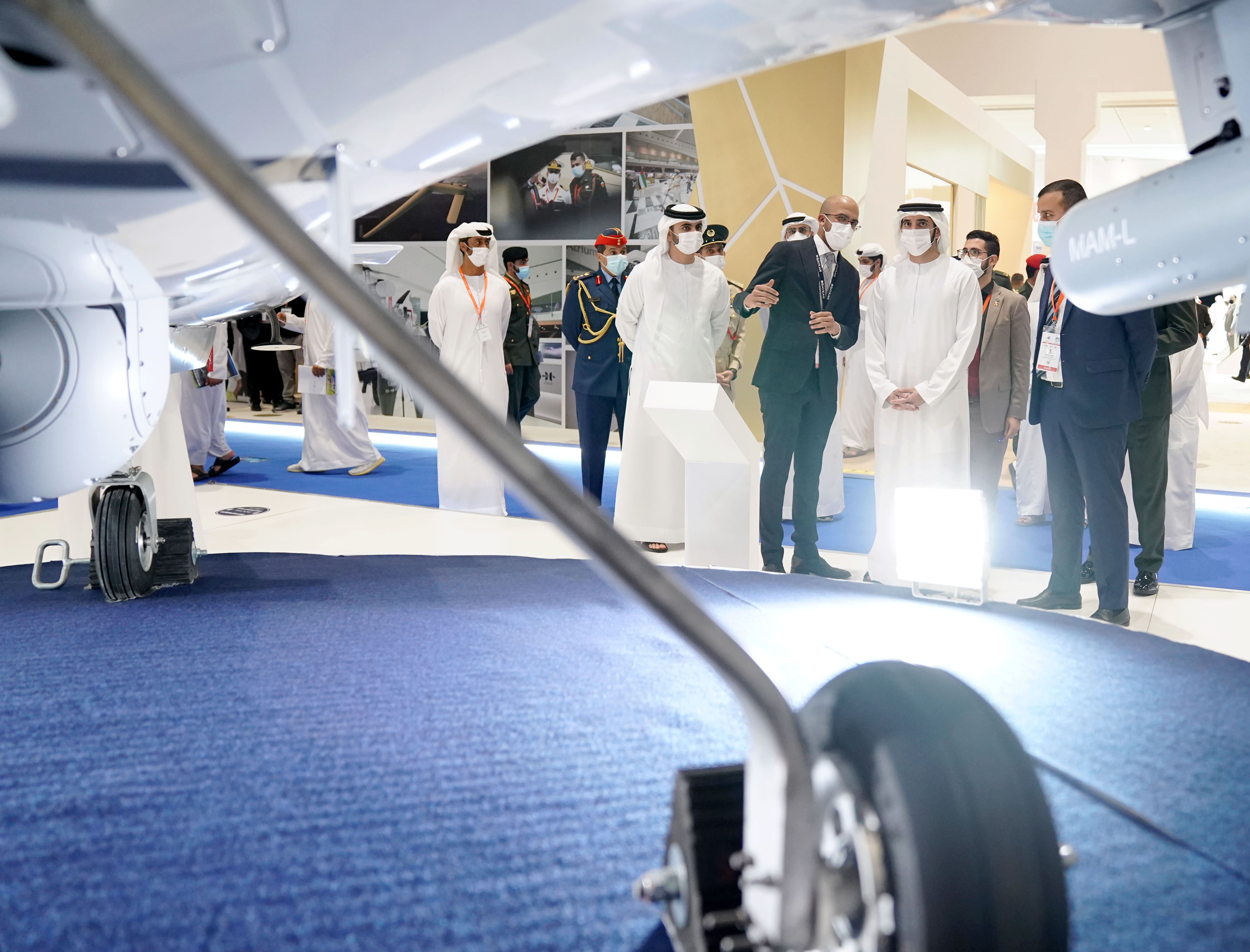 Hamdan bin Mohammed visits Umex and SimTex 2022 exhibition in Abu Dhabi
