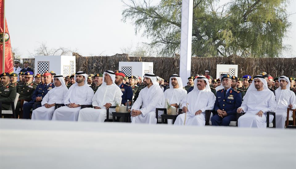 حمدان بن محمد يشهد احتفال القوات المسلحة بالذكرى الـ48 لتوحيدها