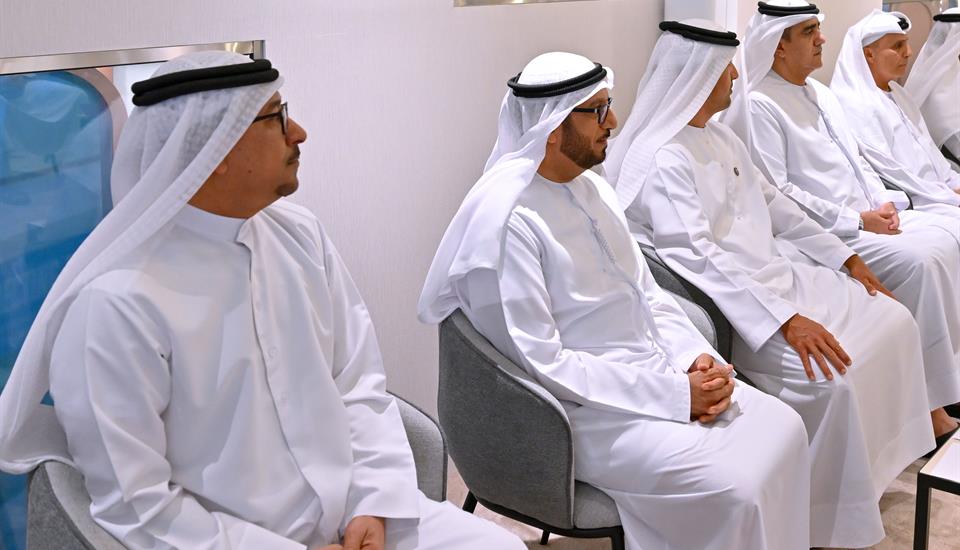 Hamdan bin Mohammed chairs Executive Council meeting at the Arabian Travel Market exhibition