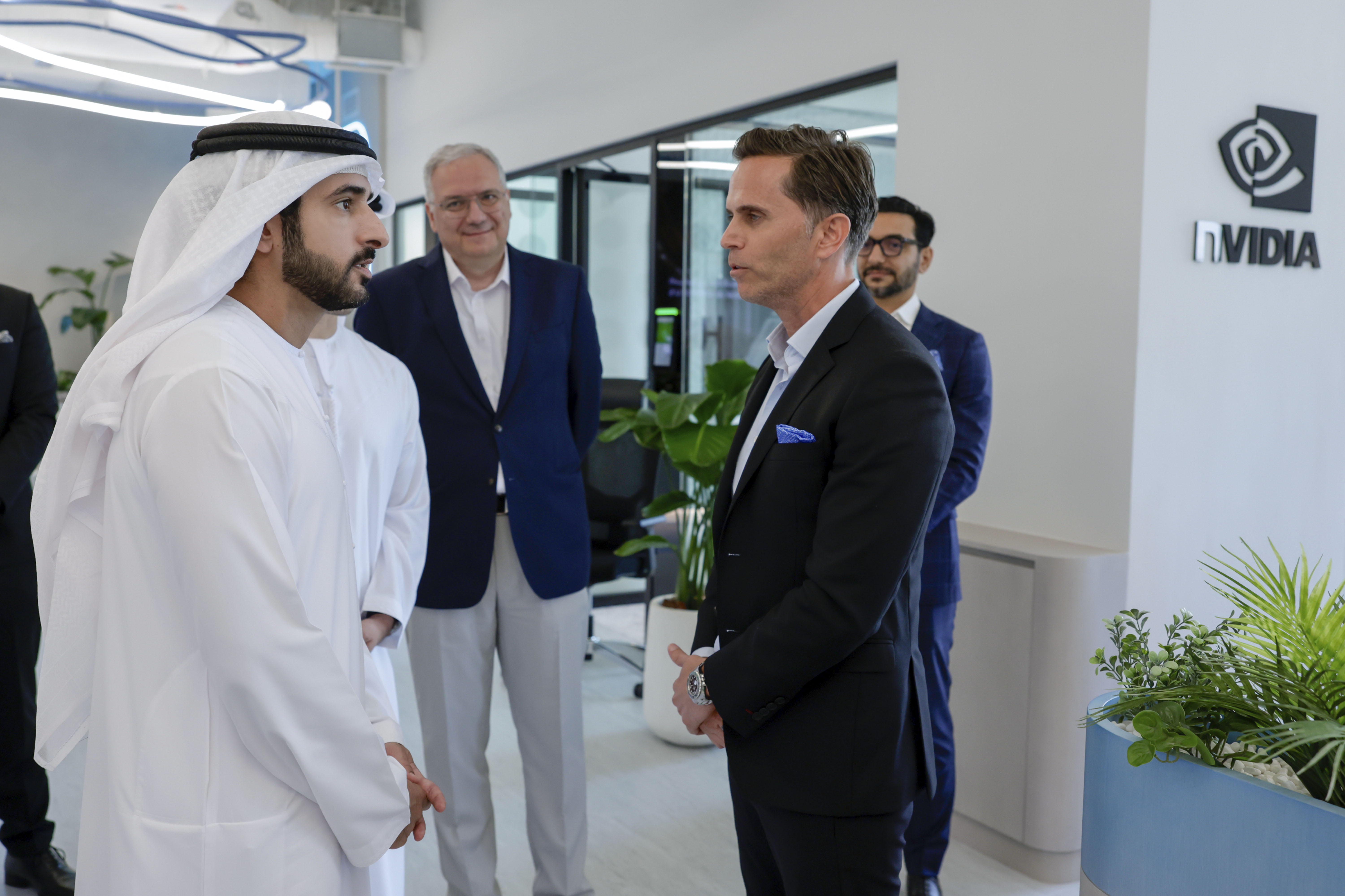 حمدان بن محمد يفتتح مجمع كامبس دبي للذكاء الاصطناعي  في مركز دبي المالي العالمي