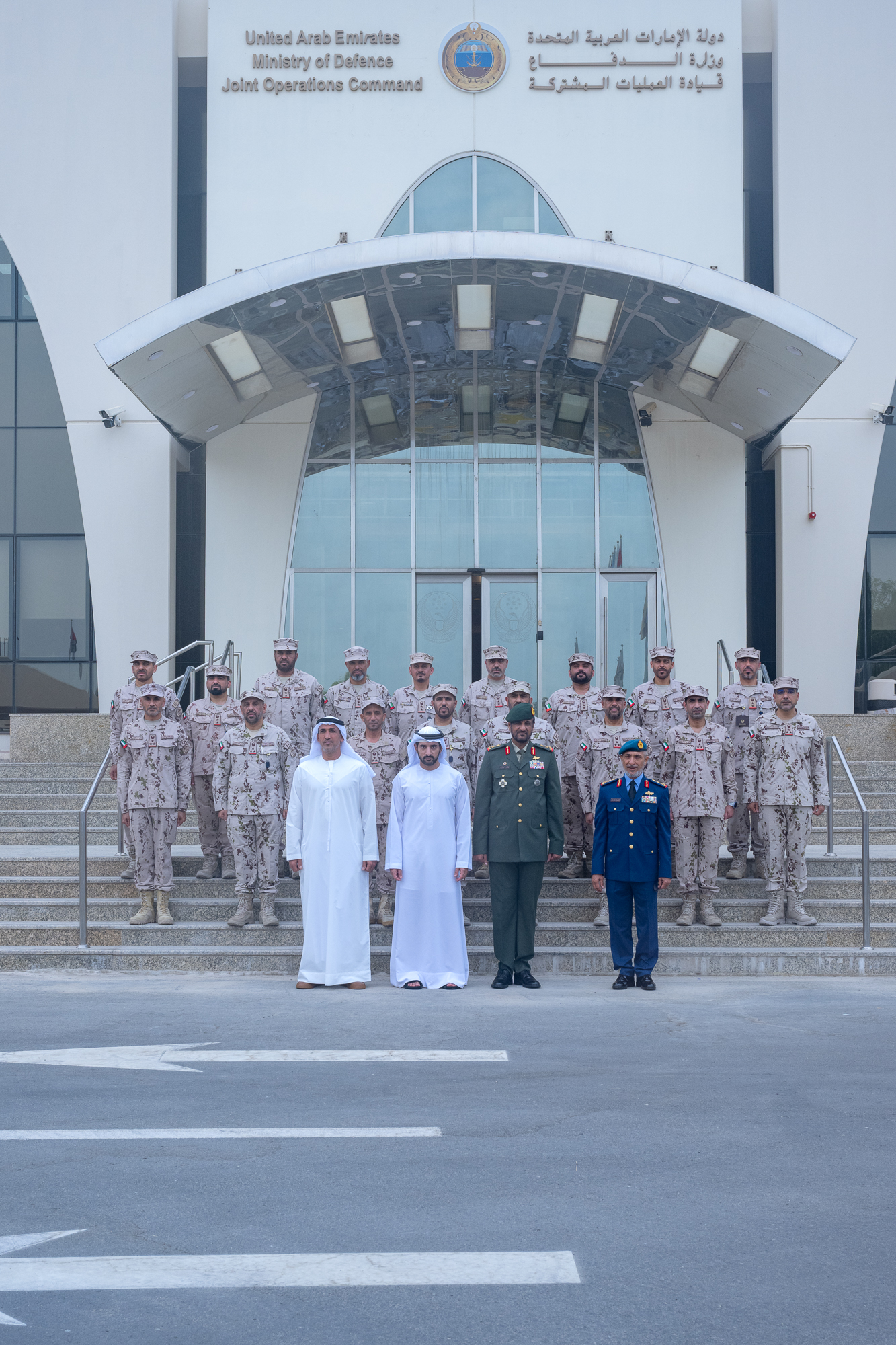 Hamdan bin Mohammed visits the UAE Ministry of Defence and reviews its operations and latest initiatives