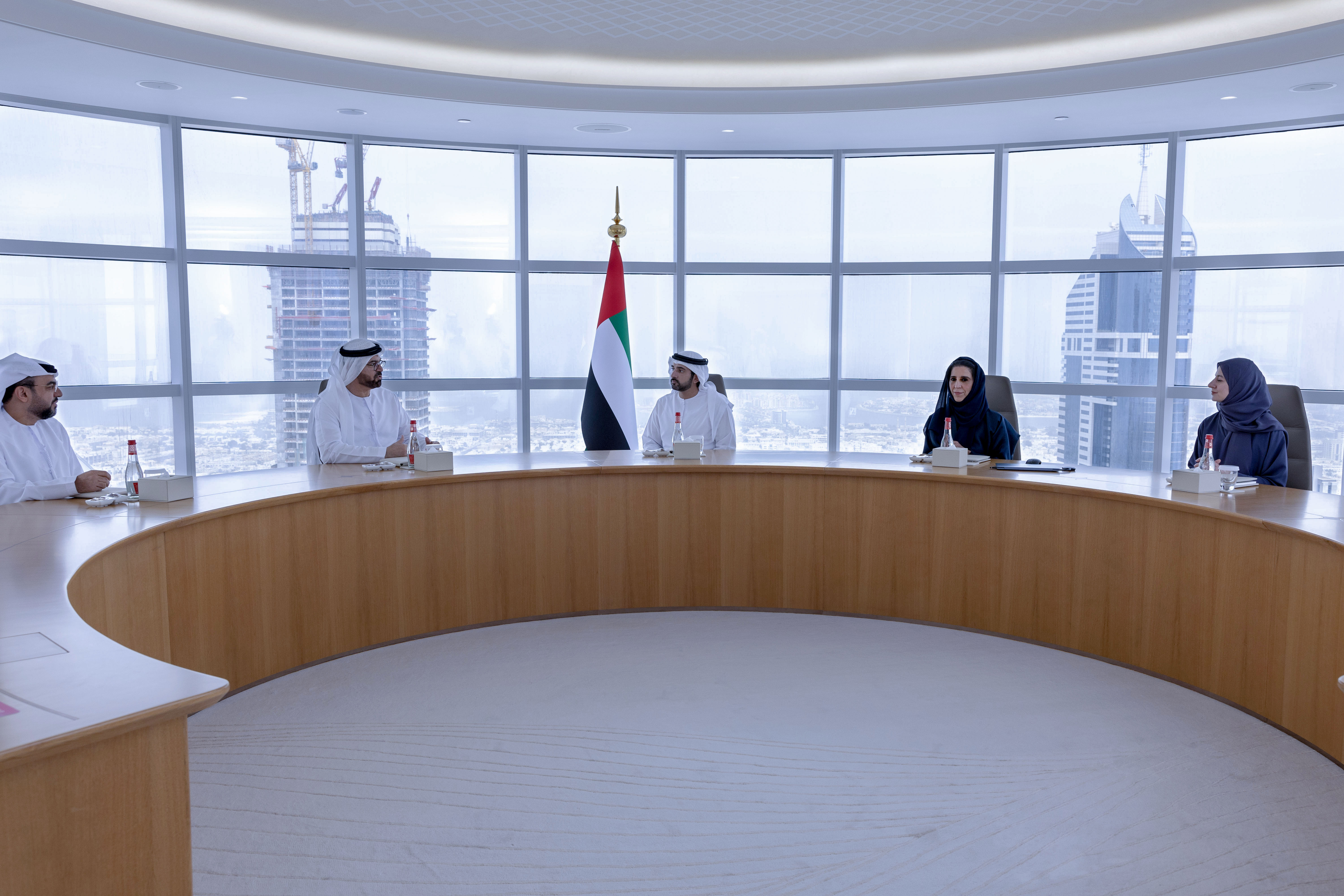 Sheikh Hamdan News - Hamdan bin Mohammed visits Ministry of Cabinet Affairs, applauds UAE’s globally unique government system