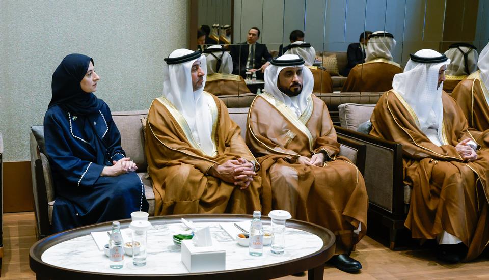 Hamdan bin Mohammed meets with Deputy Prime Minister of Uzbekistan