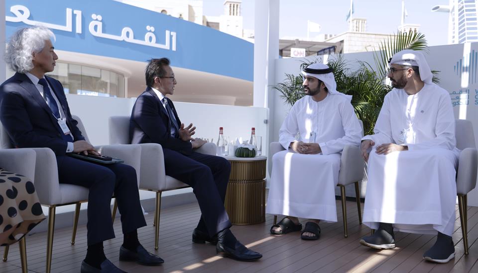 Hamdan bin Mohammed meets with Chairman of Alibaba Group