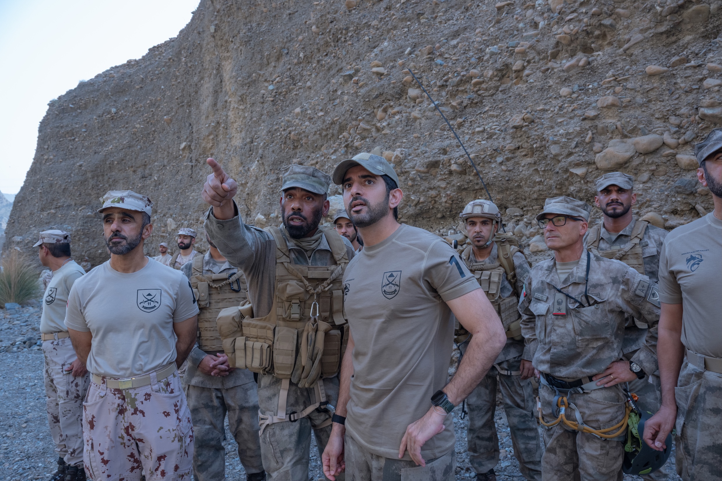 Sheikh Hamdan News - Hamdan bin Mohammed praises combat readiness and efficiency of the 11th Mountain Infantry Battalion