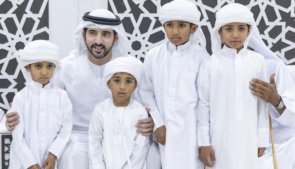 حمدان بن محمد يحضر أفراح الكتبي