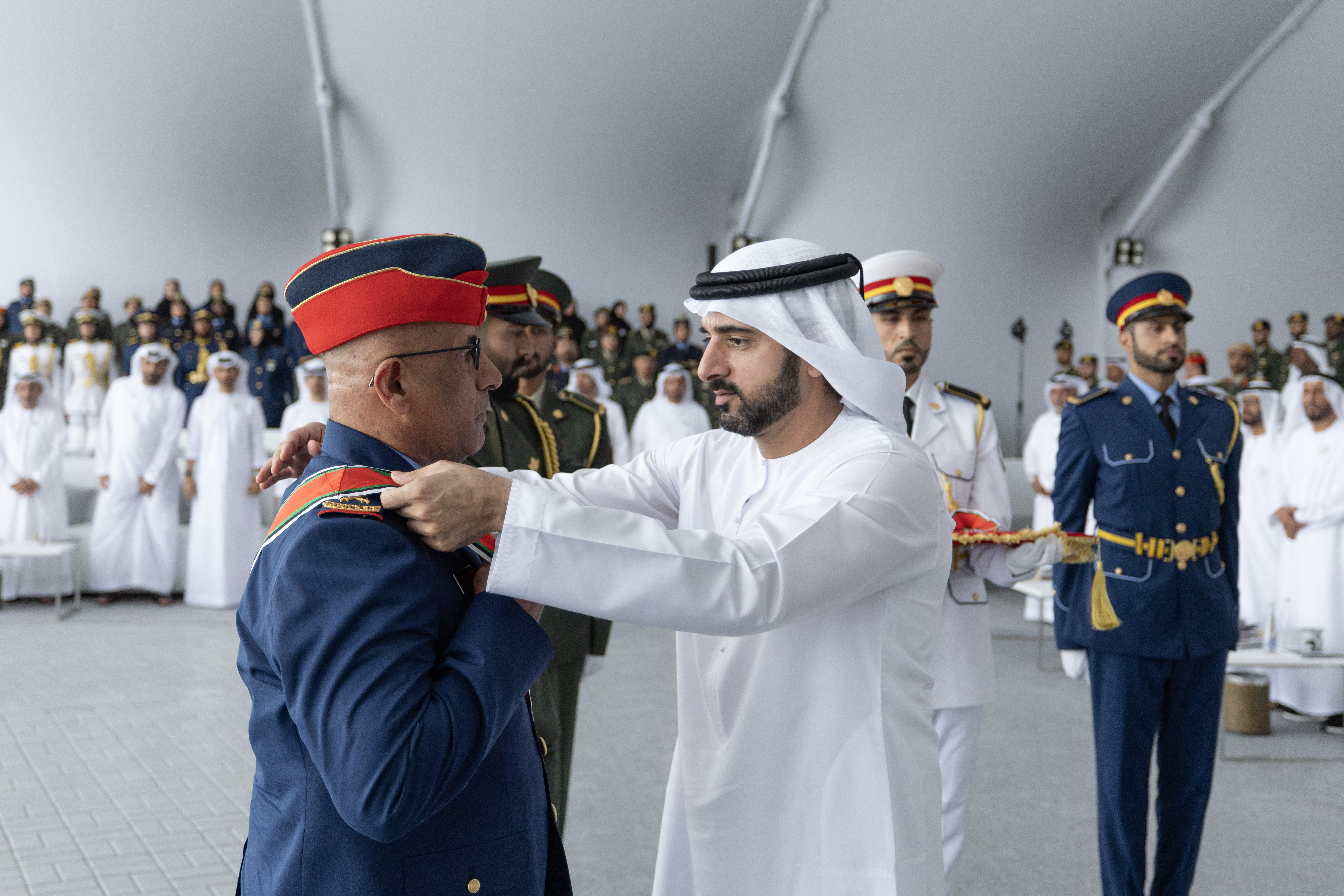 حمدان بن محمد يحضر حفل الذكرى الـ 49 لتوحيد القوات المسلحة الإماراتية