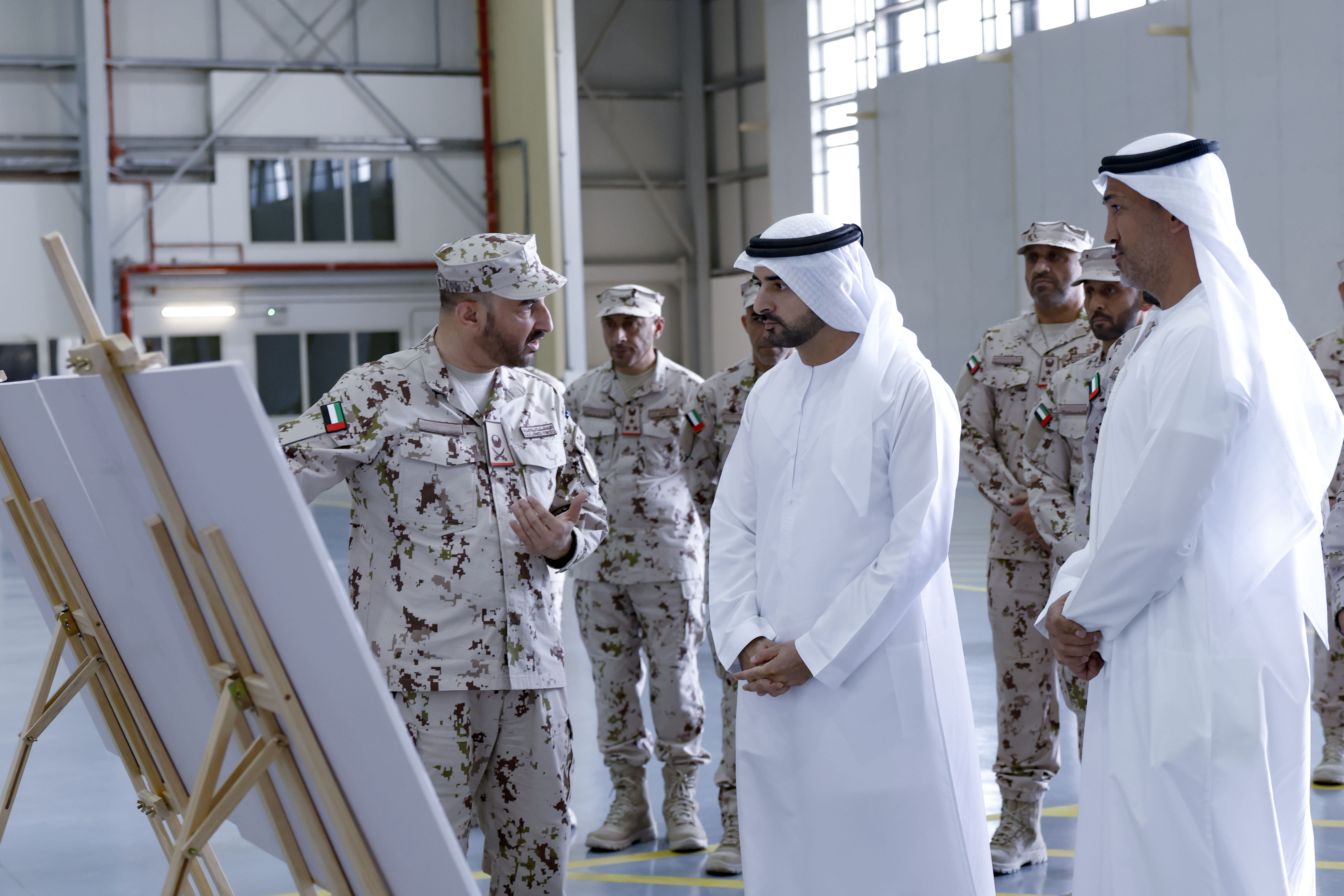 Hamdan bin Mohammed visits Al Dhafra Air Base in Abu Dhabi