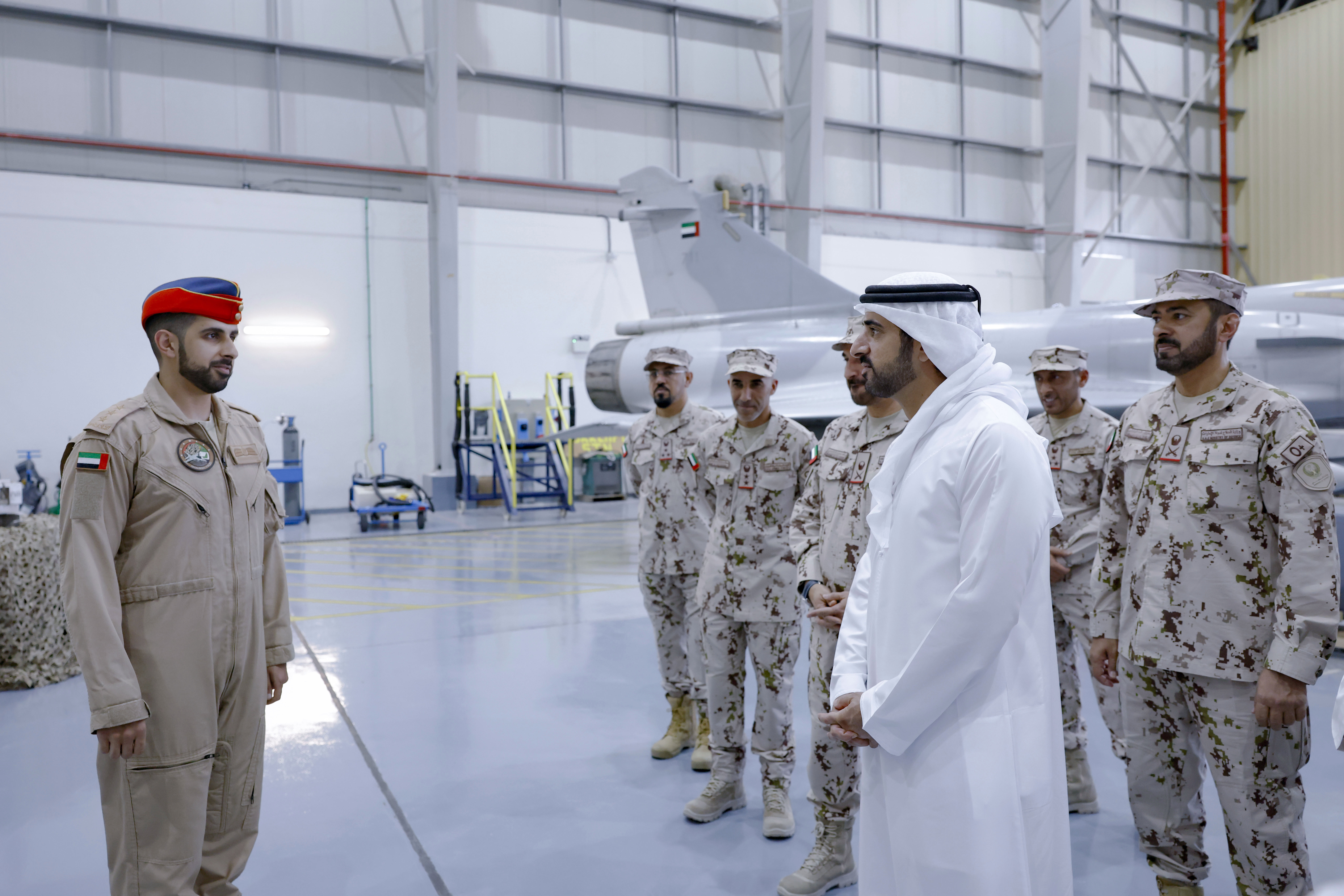 Hamdan bin Mohammed visits Al Dhafra Air Base in Abu Dhabi