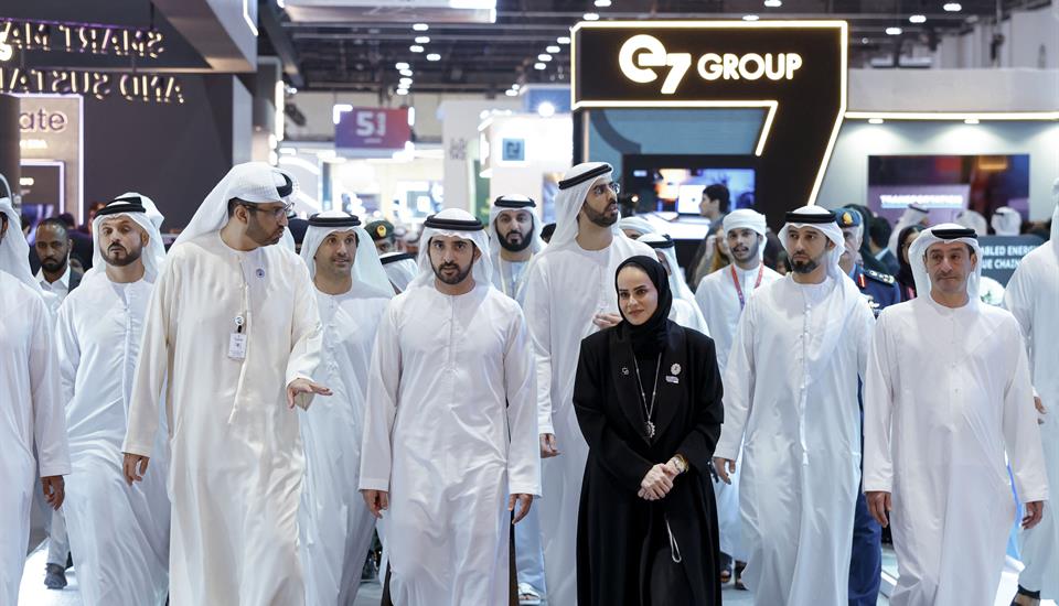 حمدان بن محمد يزور منتدى اصنع في الإمارات 2025