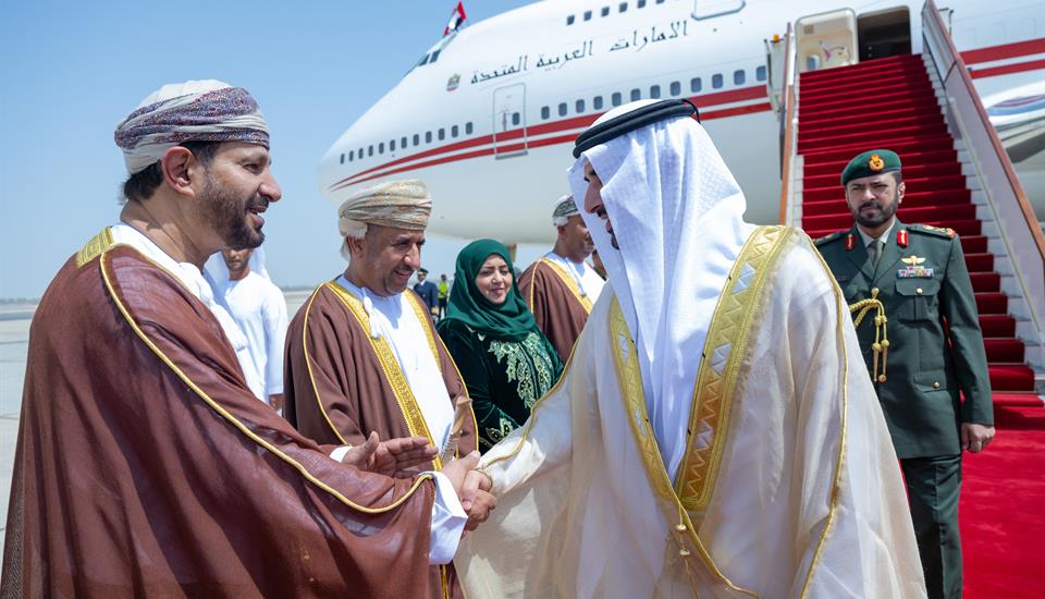 سلطان عُمان يستقبل حمدان بن محمد