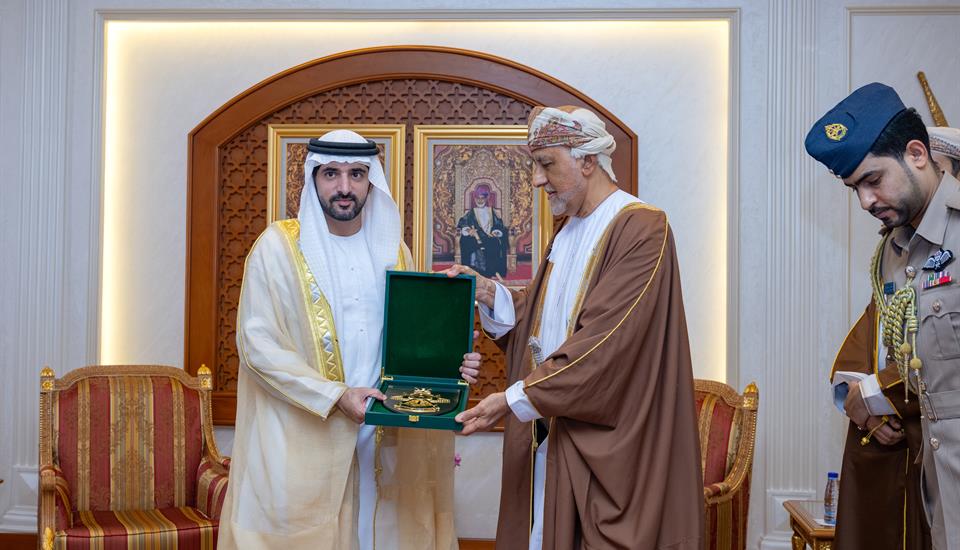 Hamdan bin Mohammed meets with Oman’s Deputy Prime Minister for Defence Affairs