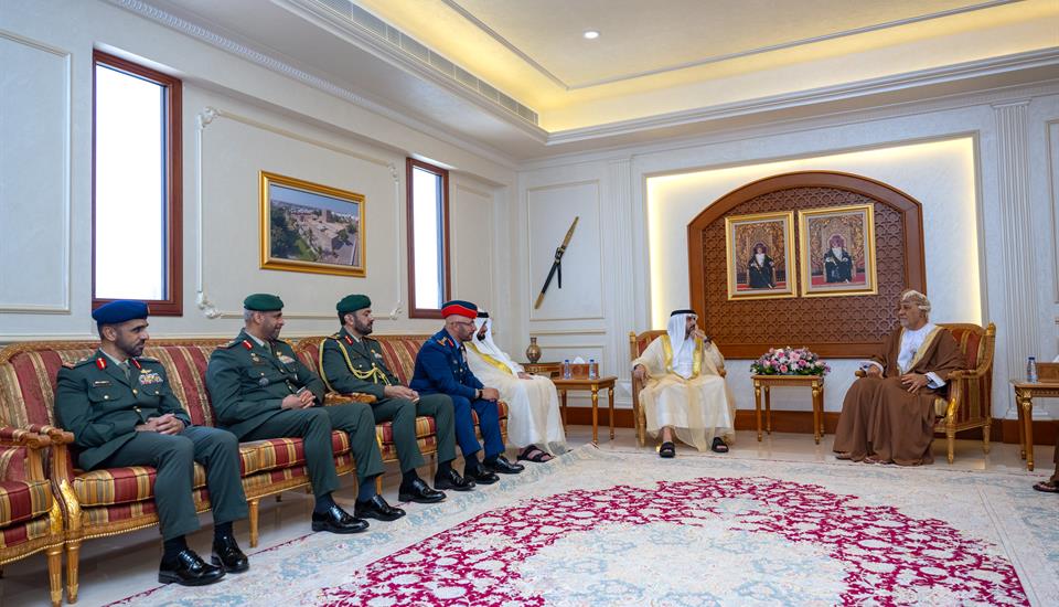 Hamdan bin Mohammed meets with Oman’s Deputy Prime Minister for Defence Affairs