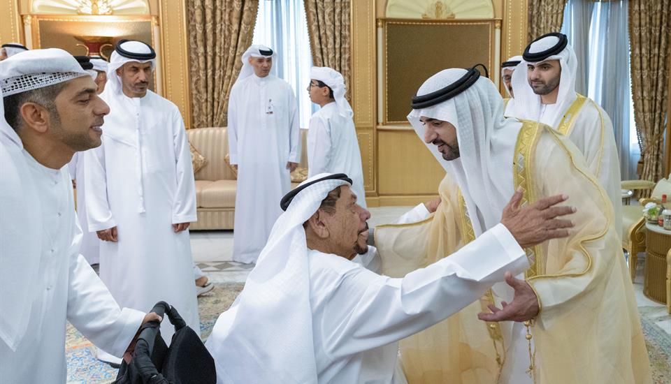 حمدان بن محمد يستقبل المهنئين بعيد الأضحى المبارك
