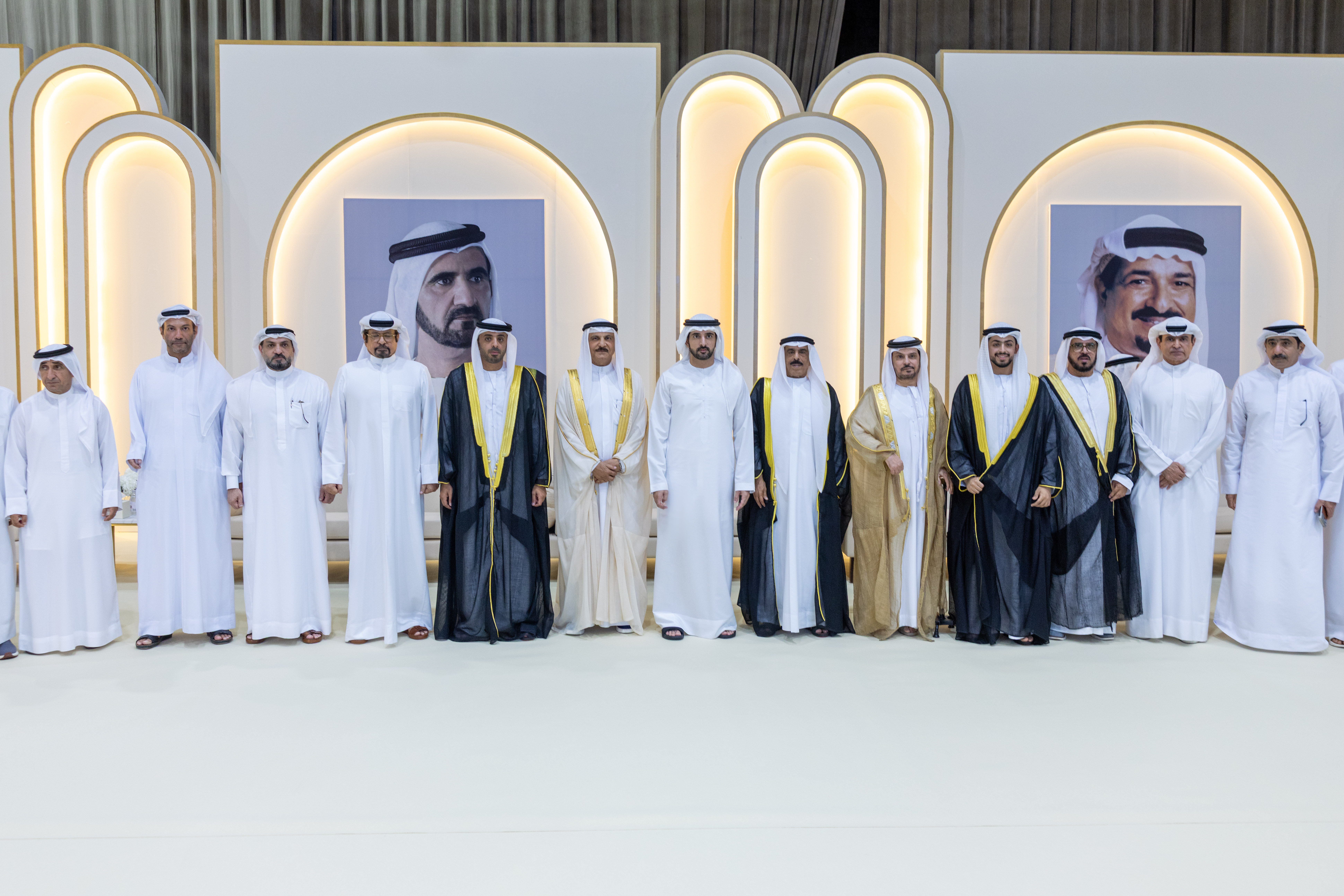 الشيخ حمدان الأخبار - حمدان بن محمد يحضر أفراح النعيمي والقمزي والشامسي