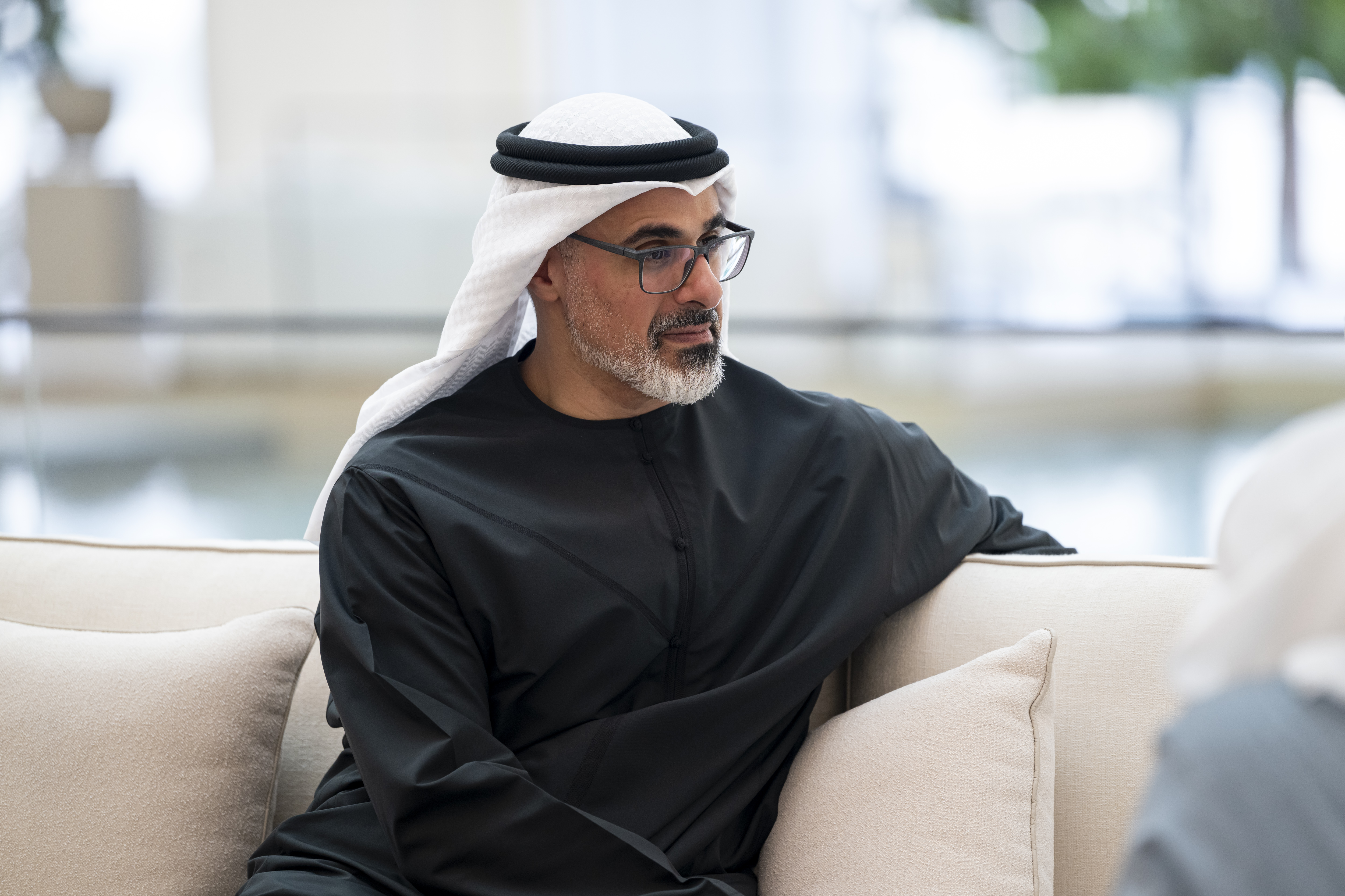 UAE President receives Sheikh Hamdan bin Mohammed